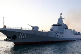 人民海军成立74周年之际，为您介绍这八艘万吨大驱！图片