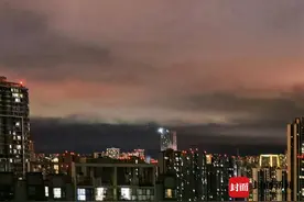 夜太美 雨后的成都天空彩云满天图片