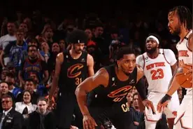 米切尔：我们今日的投篮就像屎一样，我们会没事的图片