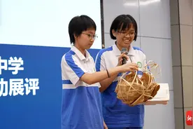 用鸡蛋撞击地球！海口一中校园文化节，同学们尽展创意图片