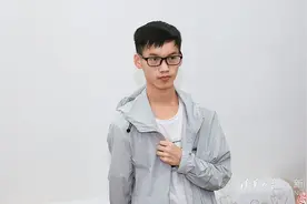 清华学子林万东拟以选调生身份回云南工作，高考后曾去工地打工图片