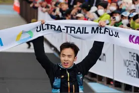 中国跑者赵家驹和向付召包揽日本富士山超级马拉松赛冠军图片