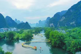 喜迎佳节 遇龙河里“巨龙”游图片
