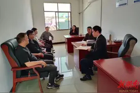 “法院+房调委”显身手 群英助力化纠纷图片