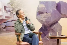 85岁台湾艺术泰斗朱铭自杀辞世，其雕塑作品《仲门》是香港地标之一图片