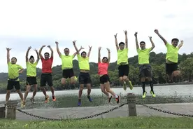 每周二相约断桥，“西湖边最年轻的跑团”把自己跑成风景图片