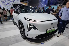 便宜又大碗？吉利银河L7新车解析图片