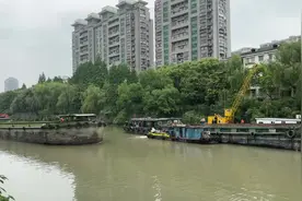 京杭运河杭州段沉没运沙船已成功打捞 11点15分已恢复通航图片