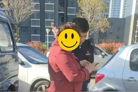 市民接到境外来电，民警面对面劝阻图片