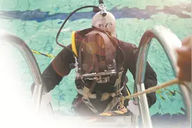 一名重装潜水员每天的训练是怎样的？今天记者体验了一下图片