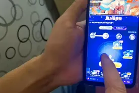 斗鱼直播的“互动玩法”：水友上瘾一晚“抽奖”60万元，“背包商”折现视频封面