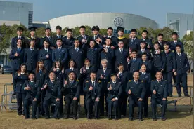 不信“暴富神话”的23岁创业女孩：放弃一万八月薪返乡收废品，负债30万，没想过自己会失败图片