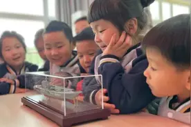 龙口东莱街道开展“庆祝海军节”主题国防教育活动图片