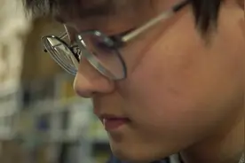 后浪奔腾│00后魔方少年将兴趣做成事业，年销600万图片