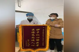 服用中药半年后，“抗癌奶奶”体内的结节消失了图片