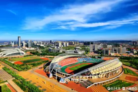 “五一”假期，烟台12处体育场馆免费开放，60多场赛事将开赛图片