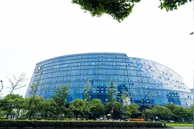 九堡地块终于有了中高端大型综合体 数个特色场景空间依托独有景观打造图片