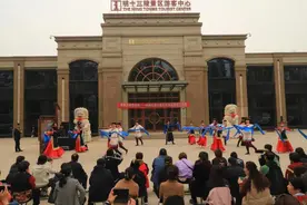 “豪爽赤峰”文旅大篷车赴京巡演走进昌平区十三陵镇图片