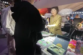 摆摊吧！少年④第一阶段总结：我们赚钱了，但摆摊并不容易图片