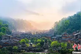 高铁让贵州千年侗寨业兴民富新发展图片