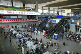 五一假期成都东站预计日均发送25.6万人次 场站打车引导持续升级图片