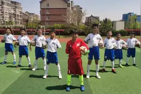 果然视频|燃！青岛湘潭路小学获青岛“市长杯”足球联赛冠军图片