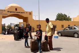 西方多国大使馆仓促撤离却没有返还护照，苏丹民众：不负责任图片