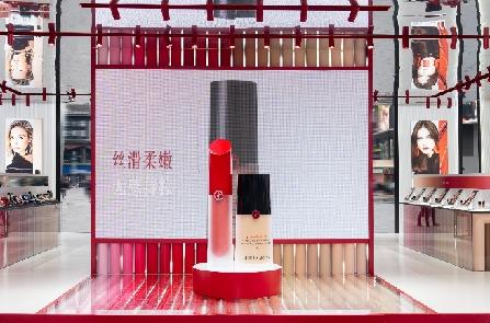 ARMANI LAB����ױʵ���ҡ�  �ɶ���Ļ Ħ����Ϯ