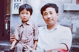 一个地名勾起一段33年前的回忆，7岁河南女孩再续与宜昌民警的父女情缘图片