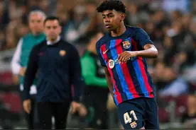 15岁的亚马尔首次为巴萨出场，能否成为梅西接班人？图片