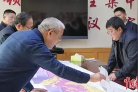 露天煤矿台阶有多处较大裂缝！国务院安委会在内蒙古、贵州发现诸多隐患图片