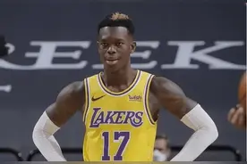 湖人全队命中25罚球+6三分，勇士全队命中5罚球+21三分图片