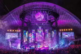 华晨宇“火星演唱会”五一燃爆成都 歌迷听演唱会同时来蓉度假图片