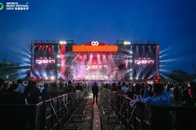 无限音乐节落幕，朴树经典连唱、艾热秀舞、房东的猫首唱新歌图片