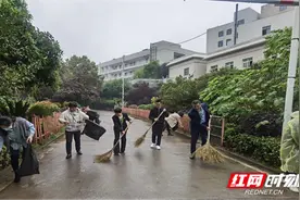 创建国家卫生城市，构建健康美丽环境——湖南医药学院总医院（原怀化市第一人民医院）开展“卫生大清扫”活动图片