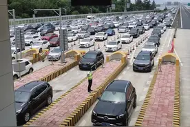阳江：海陵岛“五一”迎客流高峰，众多景点开启“人从众”模式图片