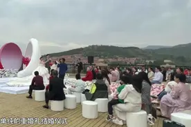 果然视频｜适婚人群观念发生变化，五一成为今年首个婚礼集中假期图片