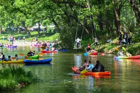 综合收入3.4亿元，新县“五一游”火爆出圈图片