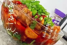 “秘制菜谱”又来了！简单易学的水煮牛蛙色香味俱全图片