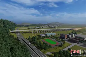 南宁至宾阳至黎塘公路项目跨贵隆高速大桥首个墩柱施工完成图片