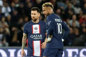 年薪27亿，梅西将赴沙特和C罗“团聚”？知情人士：已确定和大巴黎“分手”！球迷怒了，上街骂梅西…图片