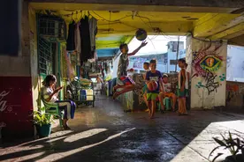 总台记者看世界｜80%以上城市人口自称是篮球迷，菲律宾人为何对篮球运动情有独钟？图片