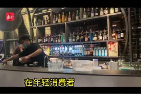 日咖夜酒，围炉煮茶……“五一”线下消费新场景涌现图片