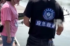 长城调查｜游客手机掉西湖被要1500元打捞费  网友：是否存在保护伞？图片