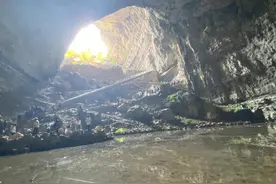 四川宜宾两天发生3次地震 兴文石海景区临时闭园 消防救援部门正赶往震中图片