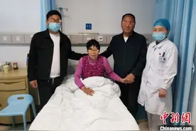 安徽合肥：65岁母亲捐肾救子图片