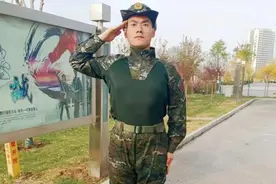 21式蛙服，武警官兵已换穿！图片