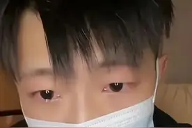 “我没想靠肌肉走红…”淄博爆火鸭头小哥直播气到落泪图片