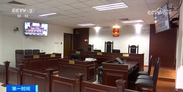 玩“密室逃脱”，女孩受惊吓摔成九级伤残！谁来担责？法院这样判
