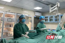 永州市中心医院：“铅衣人”的劳动节图片